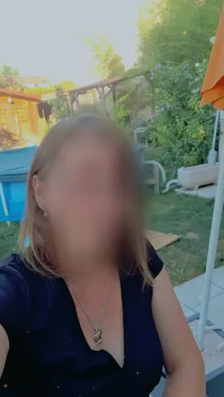 Aroa, 37 años