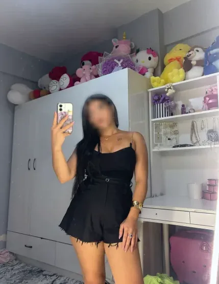Claudia, 27 años