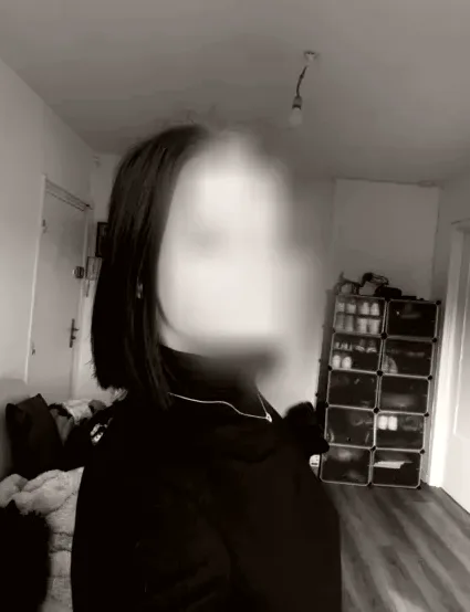 Lara, 18 años